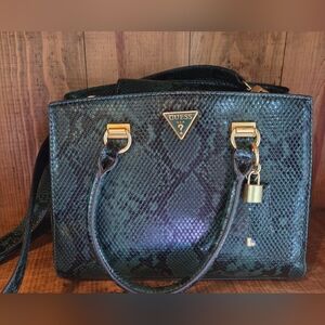 Guess Green Faux Snakeskin Design Logo Handbag Purse w/ Shoulder Strap